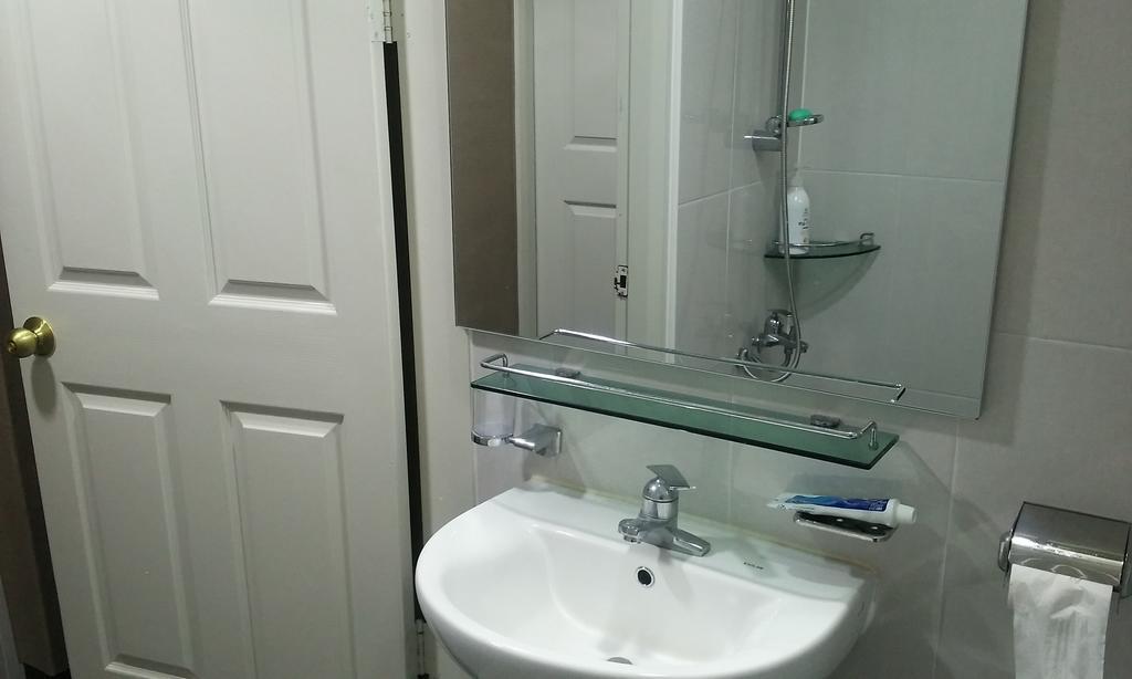 Oxbloodk Hostel Gwangju Metropolitan City Екстериор снимка