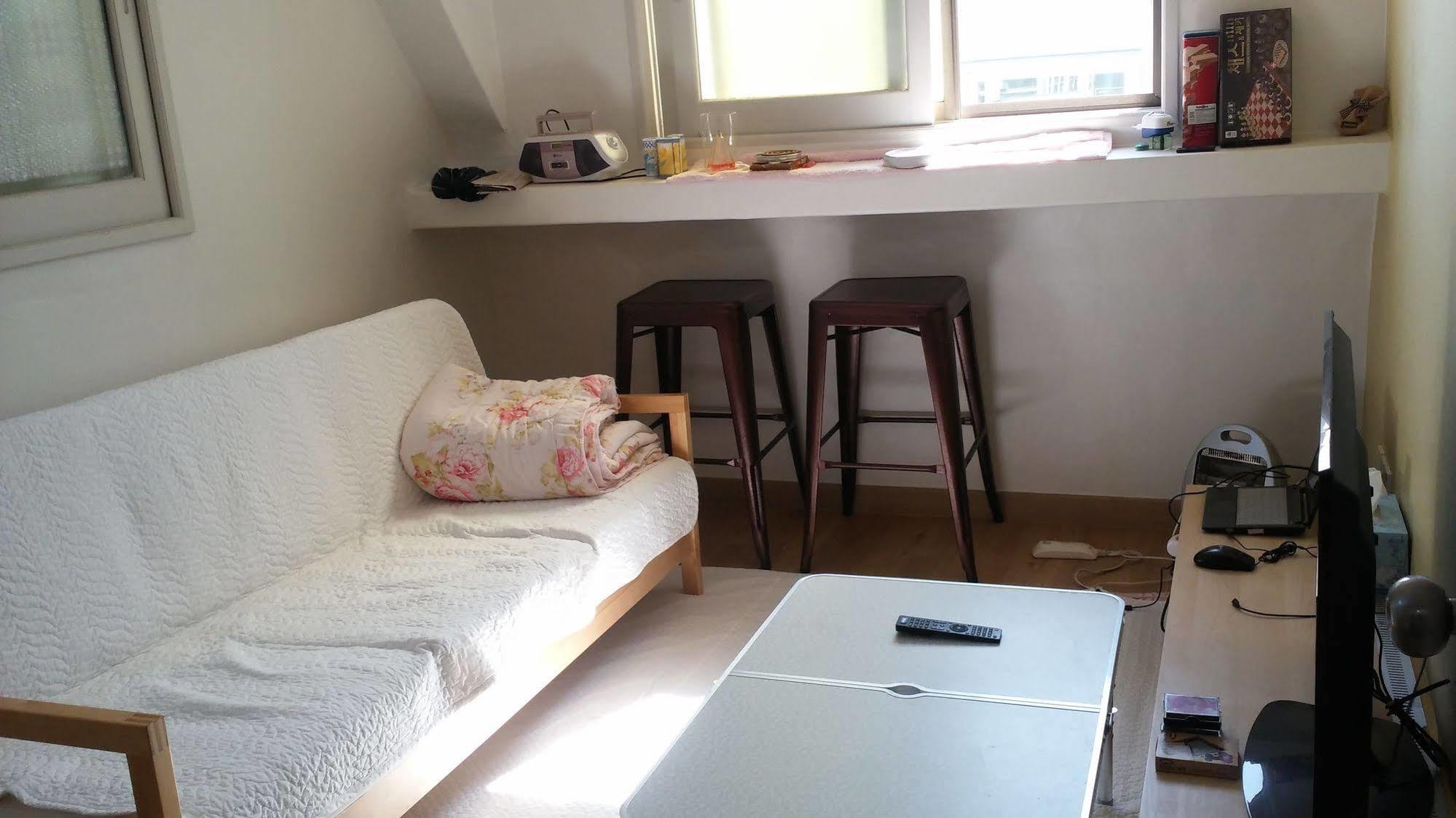 Oxbloodk Hostel Gwangju Metropolitan City Екстериор снимка