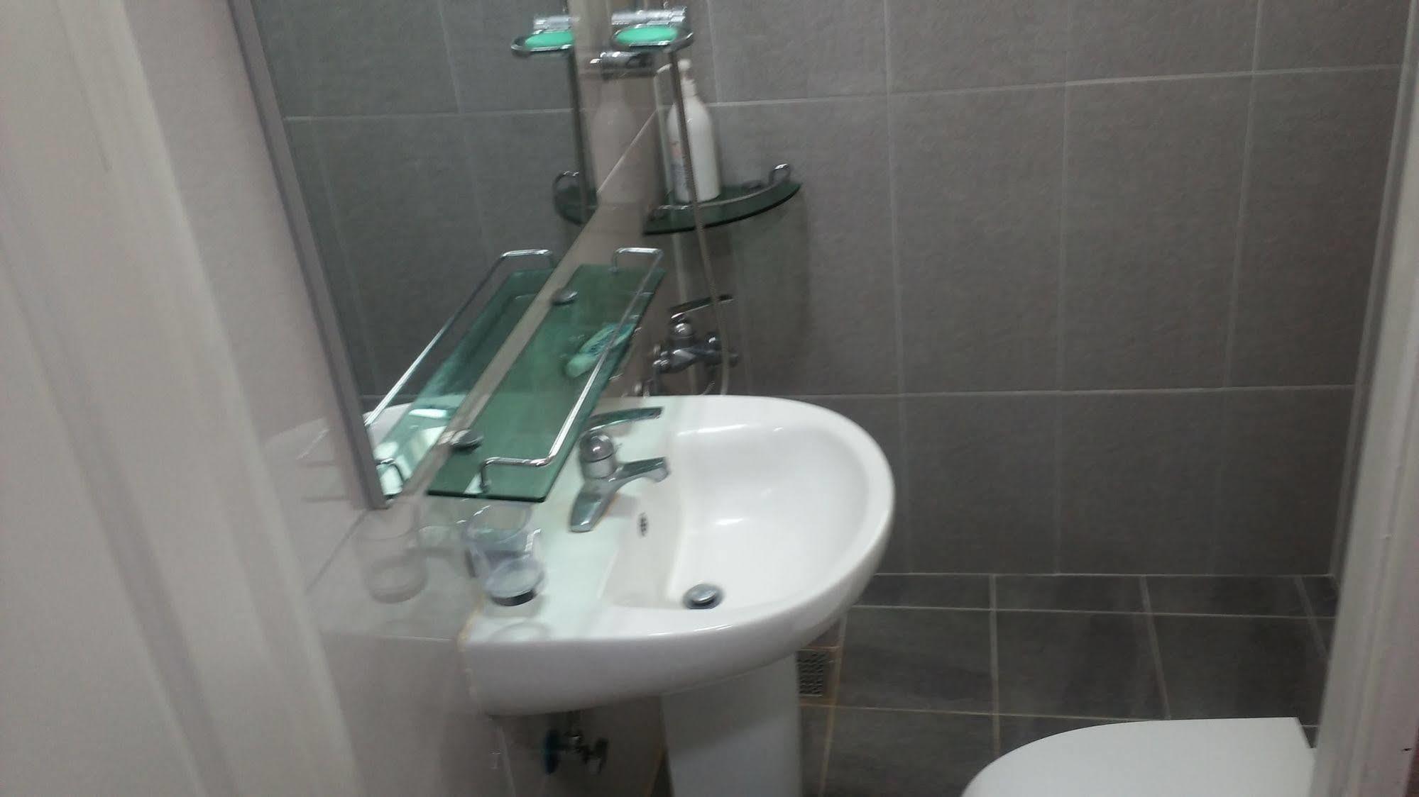 Oxbloodk Hostel Gwangju Metropolitan City Екстериор снимка