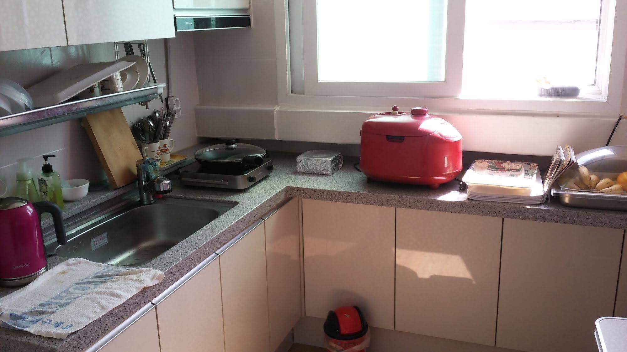 Oxbloodk Hostel Gwangju Metropolitan City Екстериор снимка